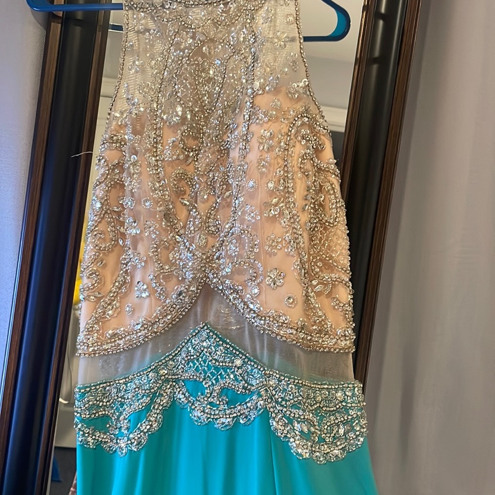 PROM DRESS FOR SALE!! look like a mermaid for a day!!